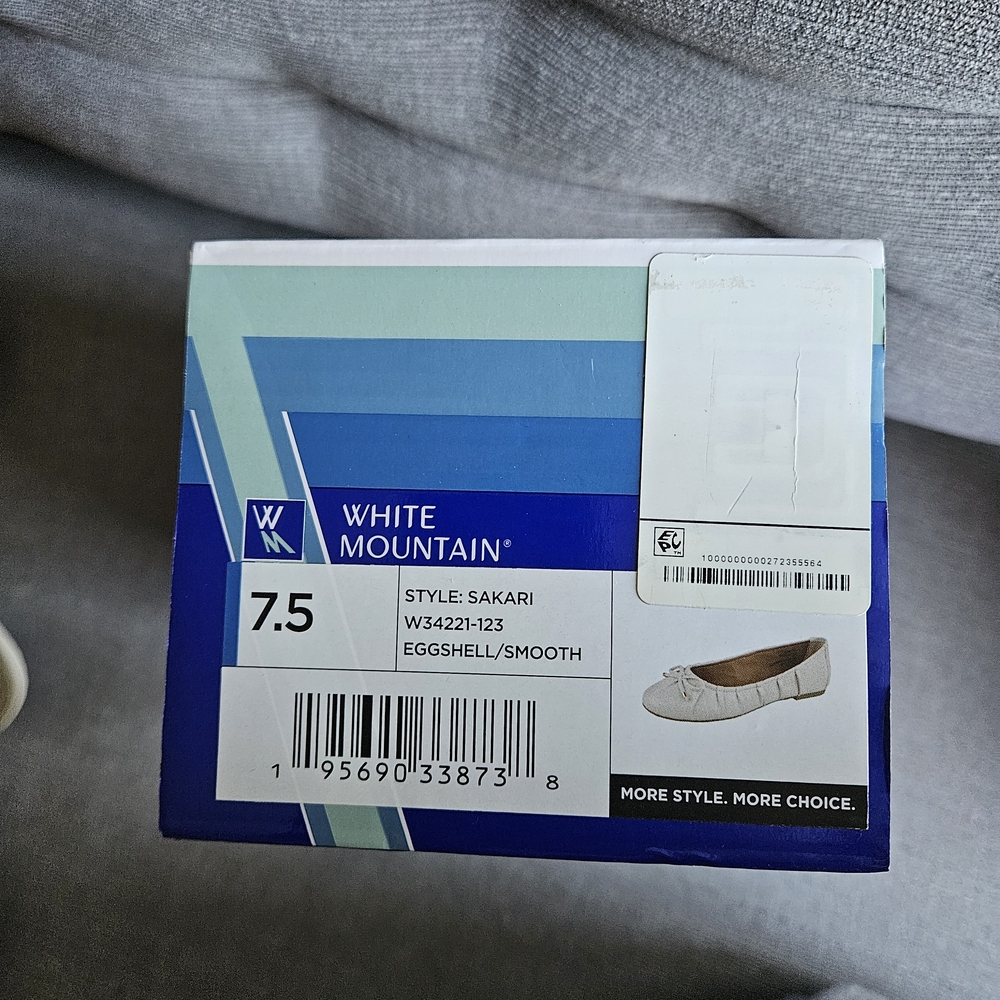 White Mountain Women's White Ivory Bow Ballet Flats - Picture 3 of 4